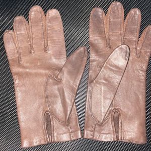 Leather gloves- GUC